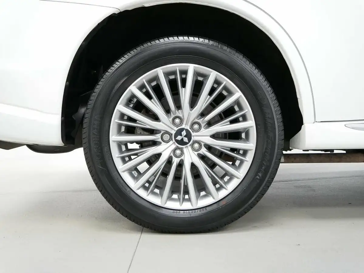2020-mitsubishi-outlander-24-reflex-plus-commercial-big-25