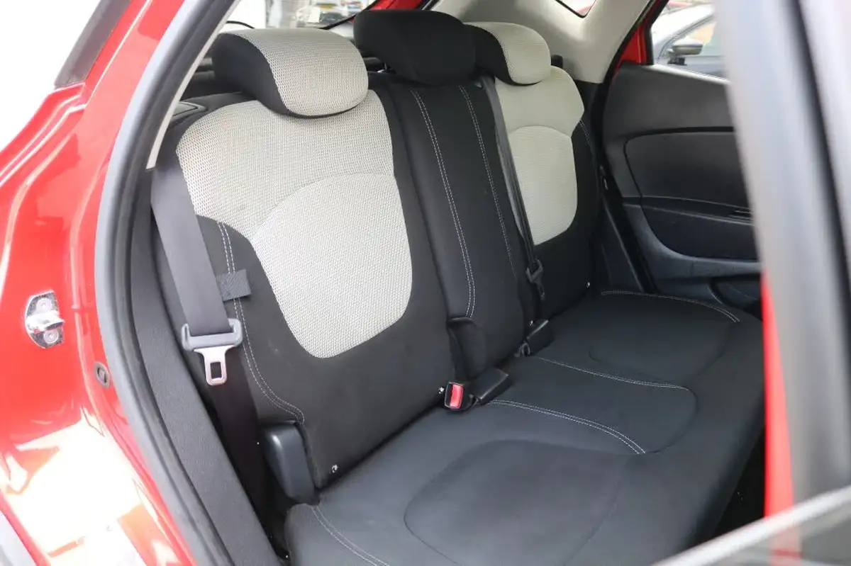 2019-renault-captur-15dci-iconic-90bhp-energy-ss-edc-auto-big-21