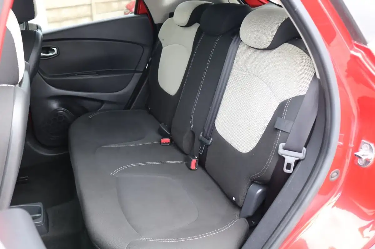 2019-renault-captur-15dci-iconic-90bhp-energy-ss-edc-auto-big-17
