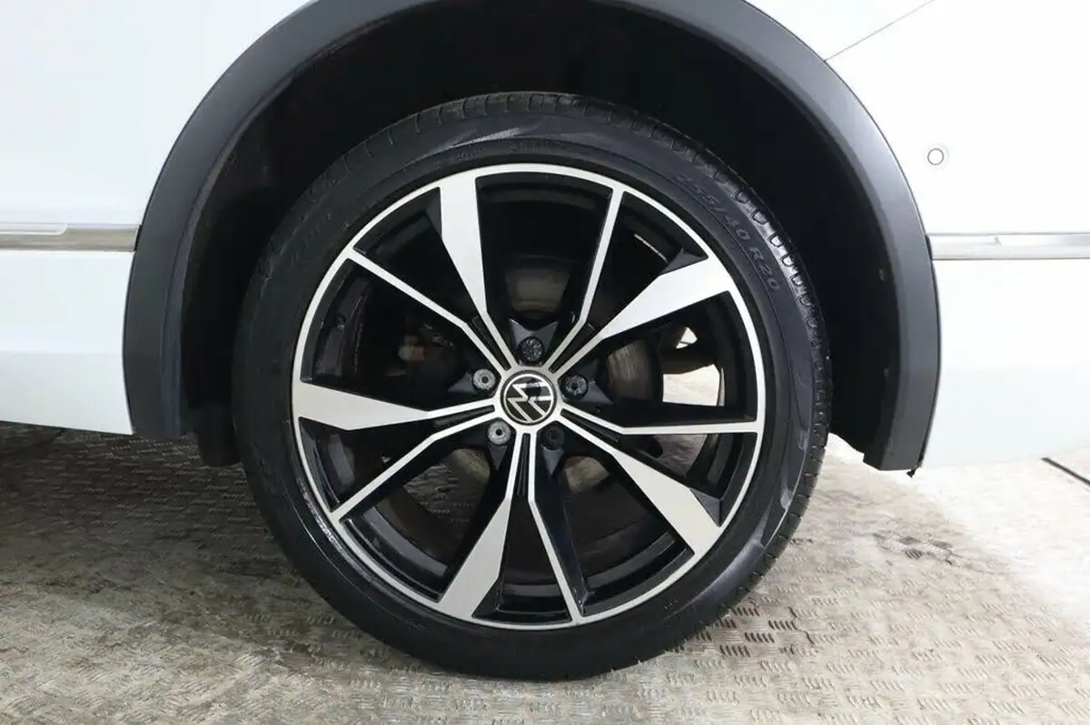 2022-volkswagen-tiguan-allspace-15-tsi-r-line-big-28