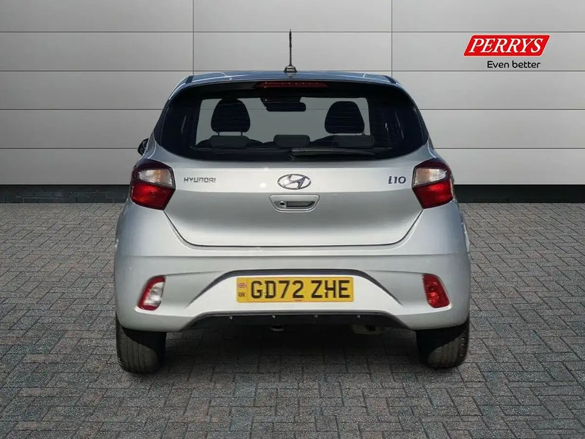 2023-hyundai-i10-10-se-connect-auto-big-4