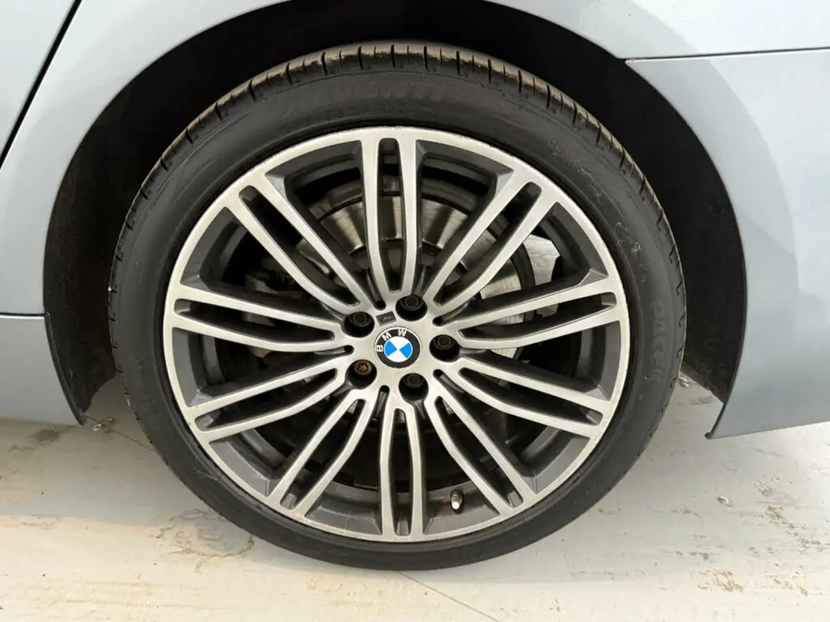 2018-bmw-5-series-20-520i-m-sport-ss-saloon-4d-big-31