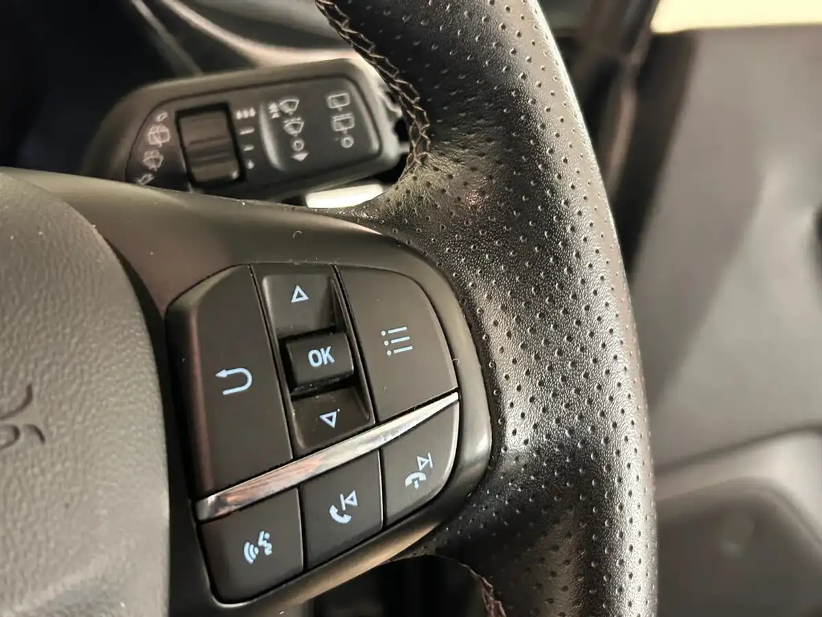 2018-ford-fiesta-10t-st-line-140ps-5d-big-26