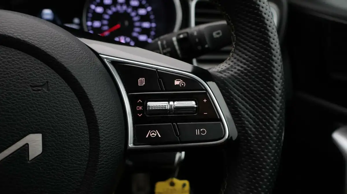 2023-kia-xceed-15-t-gdi-gt-line-158bhp-big-24