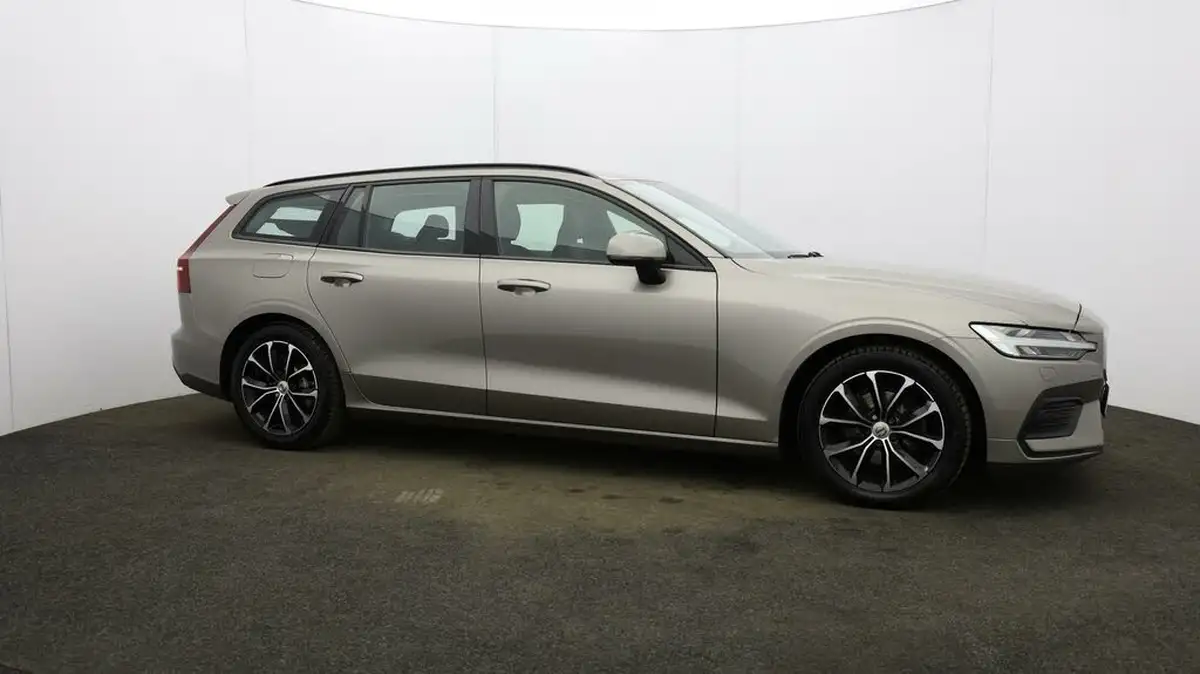 2018-volvo-v60-20td-d3-momentum-geartronic-big-42