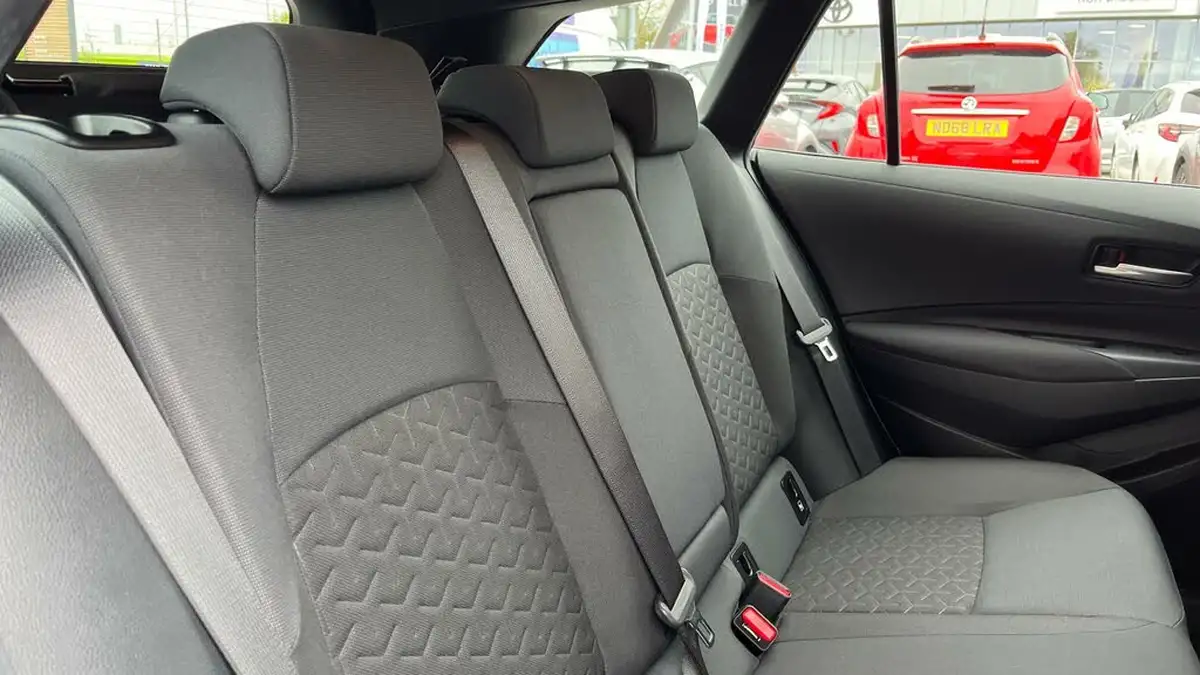 2020-toyota-corolla-18-vvt-i-icon-tech-spare-wheel-touring-sports-5d-big-11