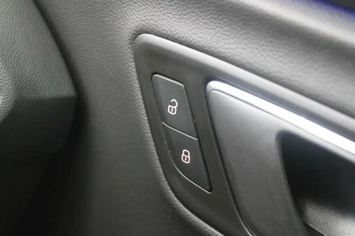 2020-seat-leon-15-tsi-evo-fr-black-edition-150ps-estate-dsg-big-49