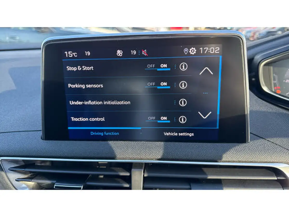 2023-peugeot-3008-suv-12-puretech-active-premium-eat8-big-24