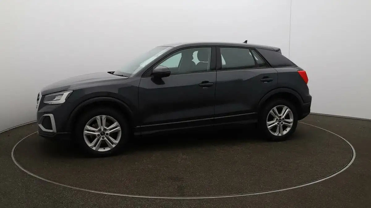 2021-audi-q2-10-30-tfsi-sport-big-56