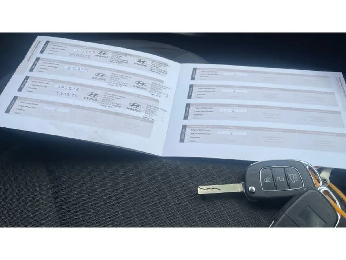 2023-hyundai-i20-10-t-gdi-se-connect-eclutch-imt-big-18