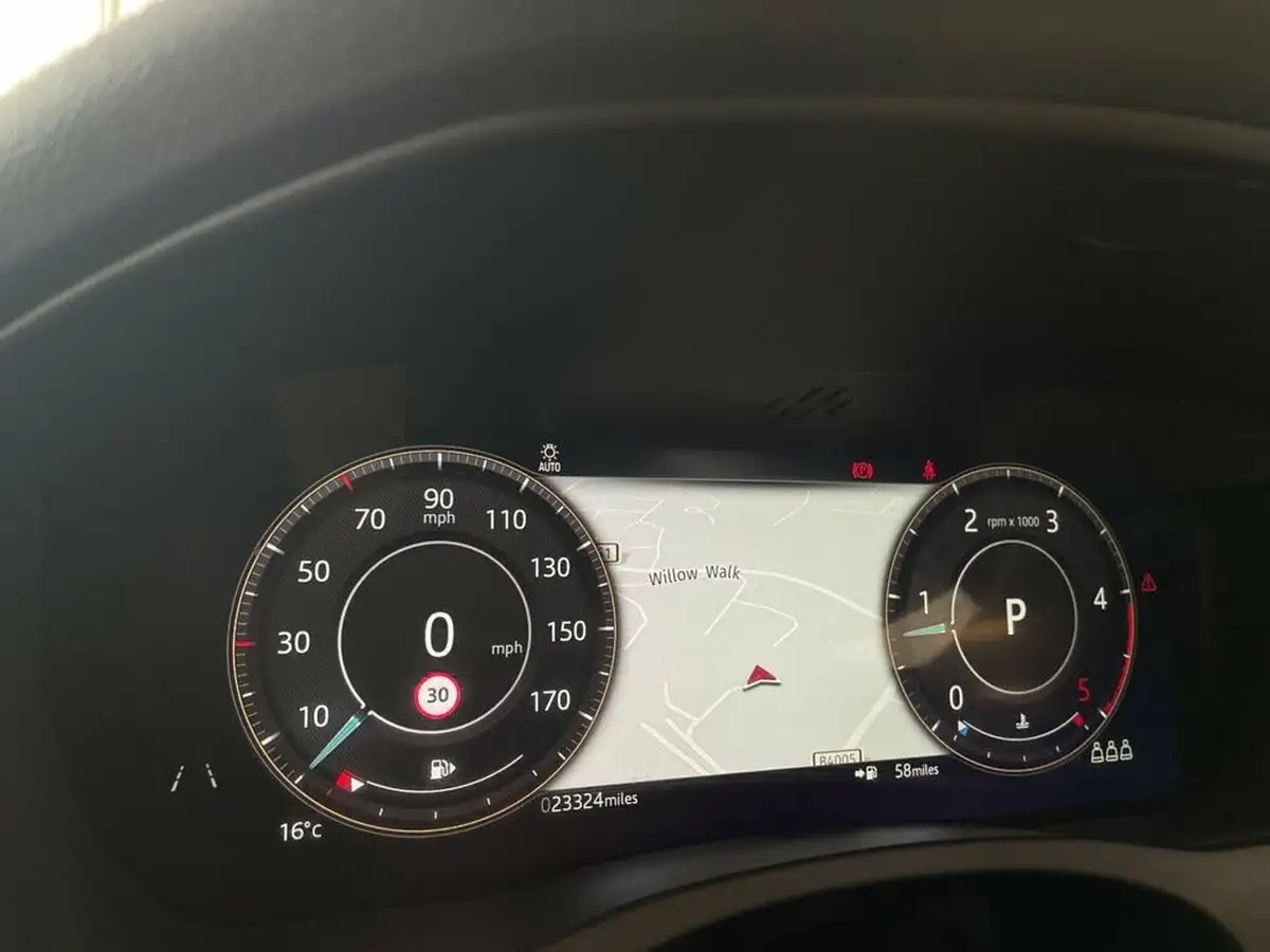 2021-jaguar-xe-20-d200-r-dynamic-hse-big-32