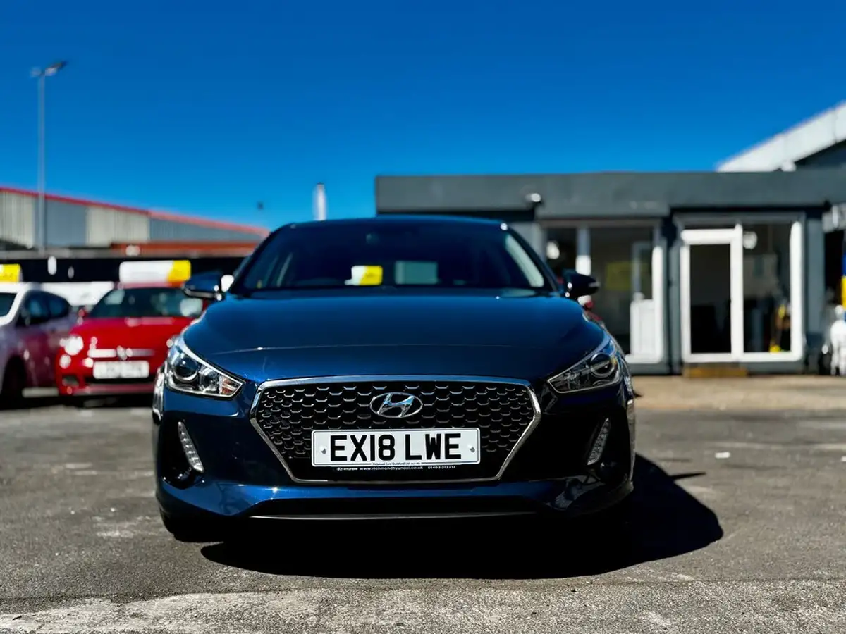 2018-hyundai-i30-10-t-gdi-se-blue-drive-isg-hatchback-big-2