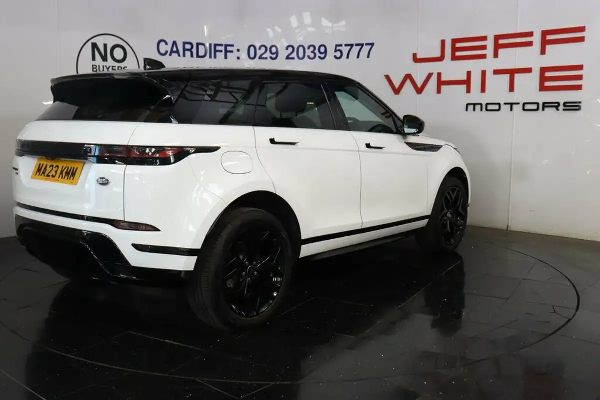 2023-land-rover-range-rover-evoque-15-p300e-r-dynamic-se-big-11