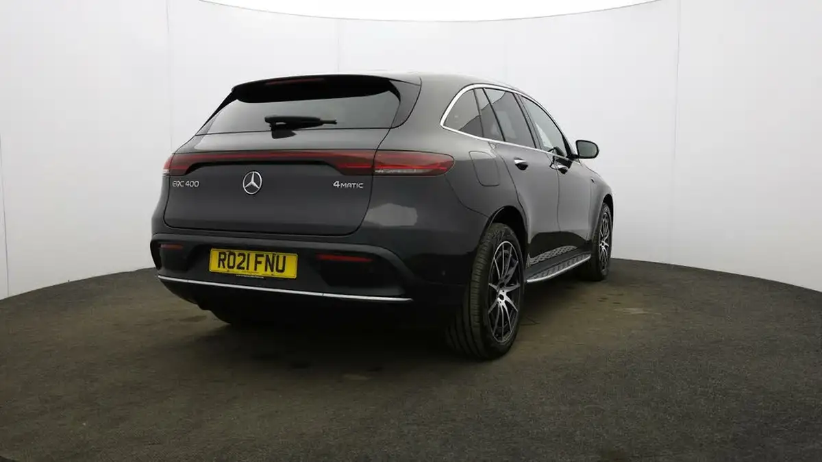 2021-mercedes-benz-eqc-e-eqc-400-amg-line-big-50