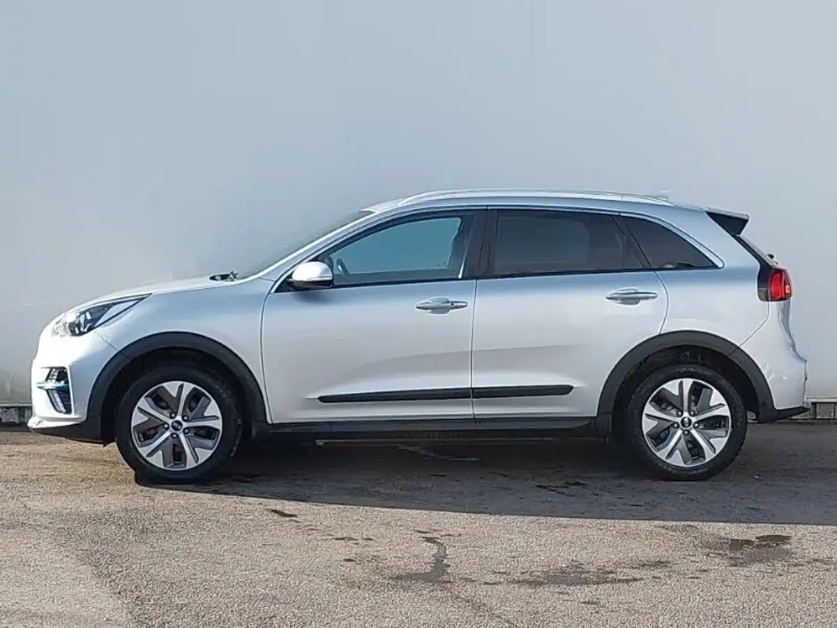 2021-kia-e-niro-ev-3-big-3
