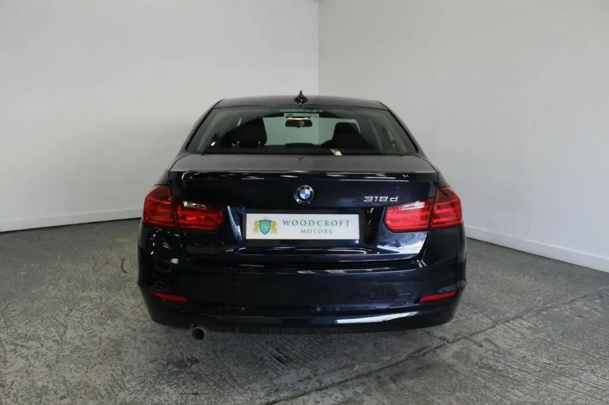 2014-bmw-3-series-20td-318d-se-saloon-4d-big-9