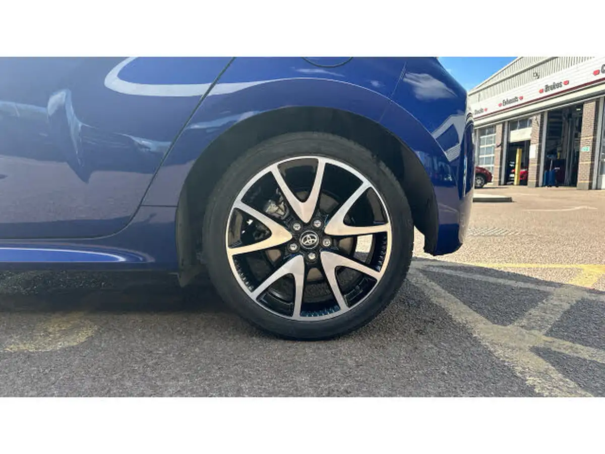 2021-toyota-yaris-15-vvt-i-dynamic-big-17
