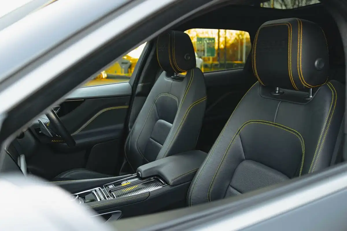 2020-jaguar-f-pace-30td-300-sport-big-2