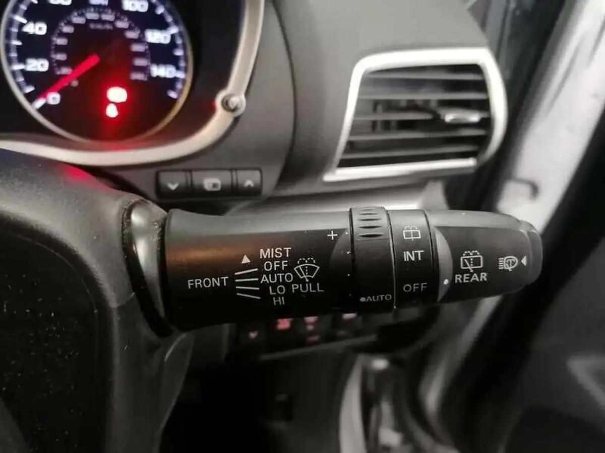 2018-mitsubishi-eclipse-cross-15-4-big-24