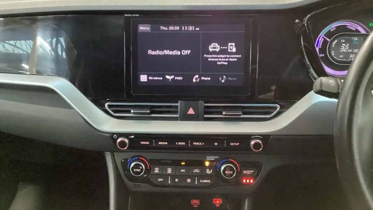 2022-kia-niro-16-gdi-phev-2-big-8