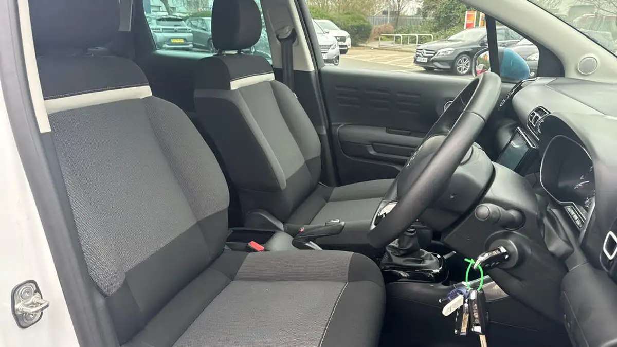 2021-citroen-c3-aircross-12-puretech-shine-110ps-big-39