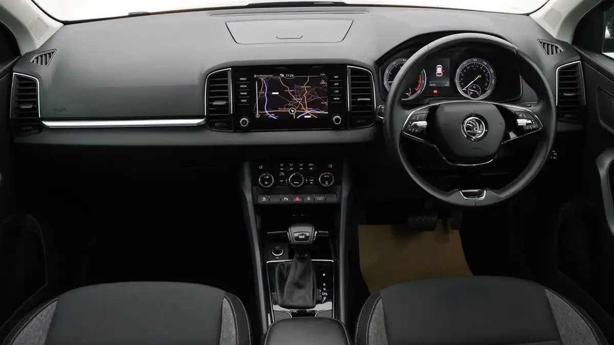 2020-skoda-karoq-15-tsi-se-drive-dsg-big-12