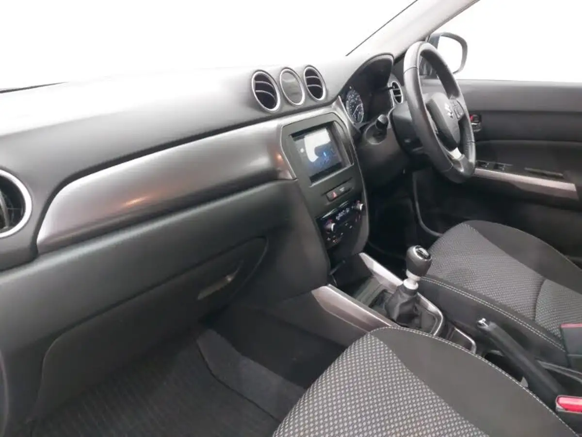 2022-suzuki-vitara-14-boosterjet-sz-t-big-4