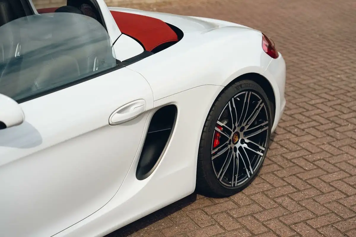 2015-porsche-boxster-s-34-pdk-big-8