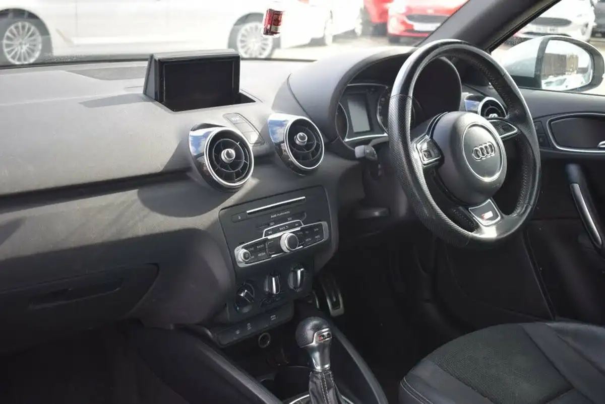 2017-audi-a1-14-tfsi-s-line-125ps-hatchback-3d-tronic-big-13