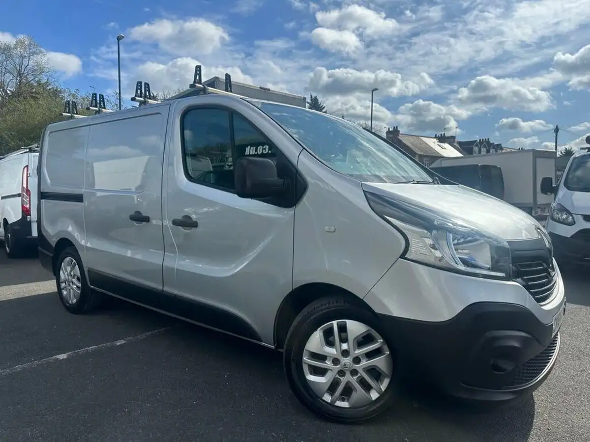 2015-renault-trafic-16dci-sl27-120-sport-low-roof-van-big-5