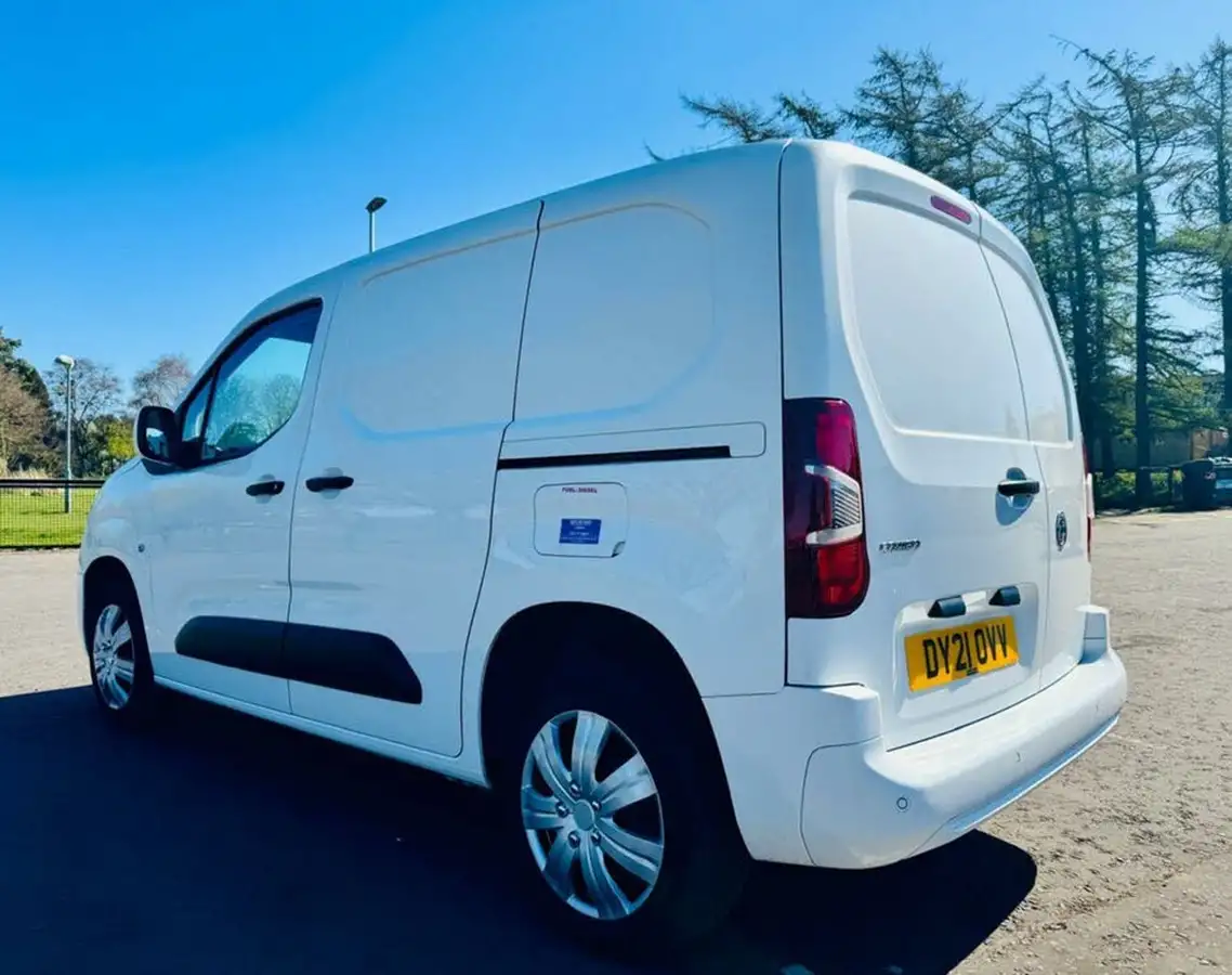 2019-vauxhall-combo-15cdti-edition-2000-130pseu6d-t-panel-auto-big-4