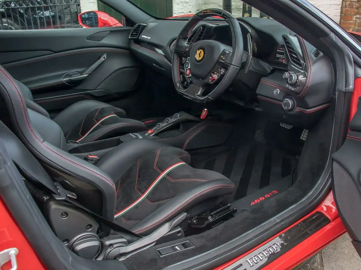 2018-ferrari-488-39-488-gtb-big-2