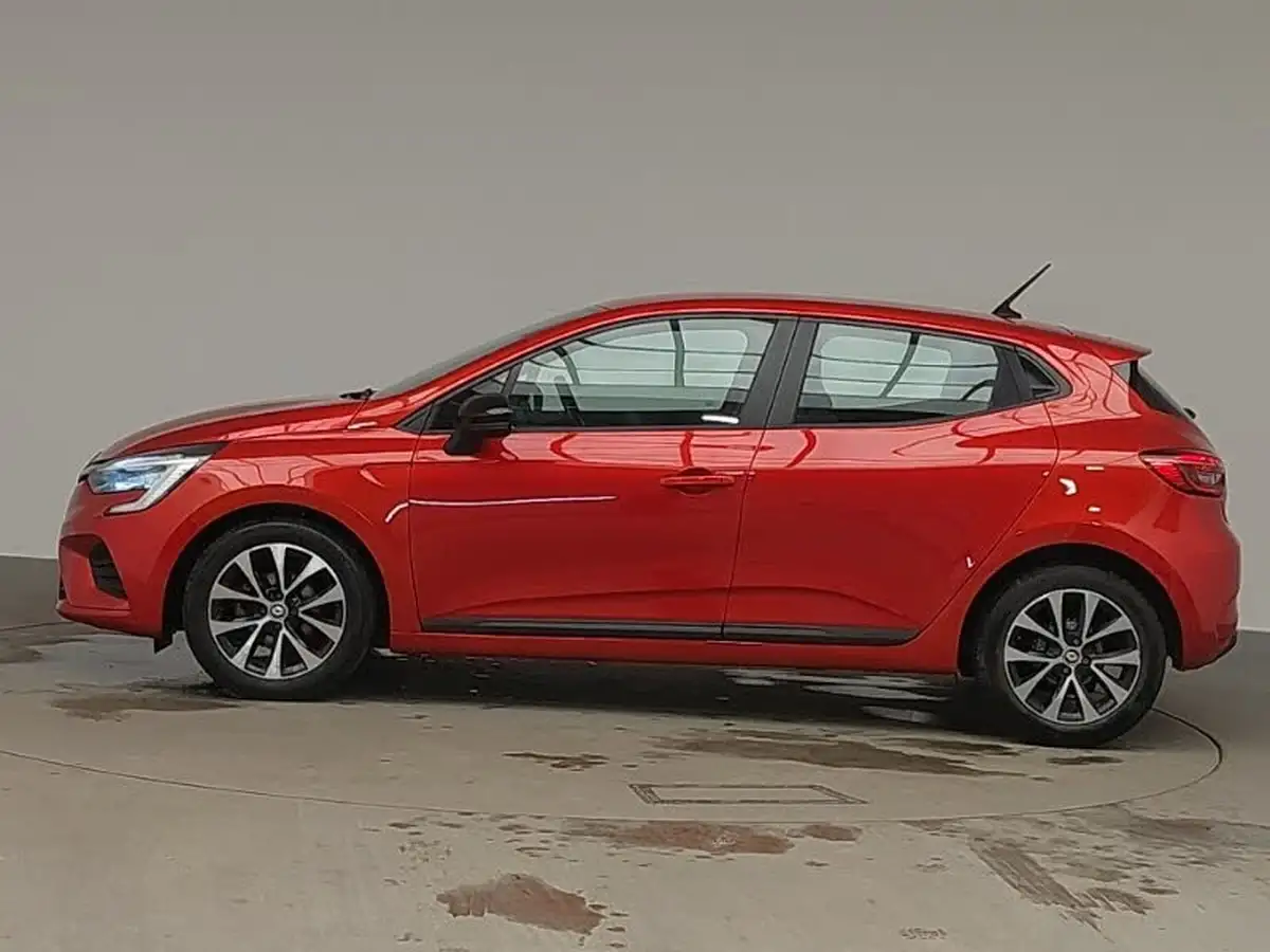 2023-renault-clio-10-tce-evolution-big-3