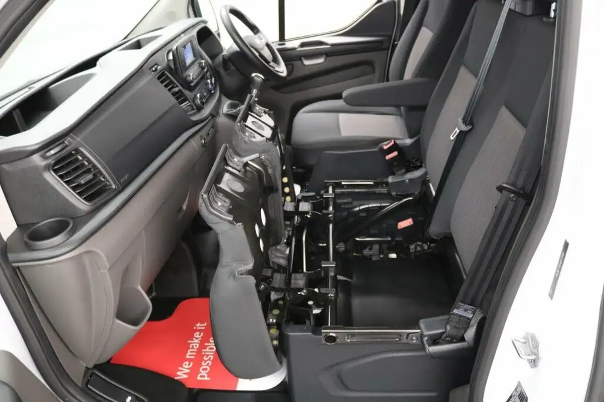 2020-ford-transit-custom-20tdci-280-l1h1-leader-105pseu6dt-panel-van-big-20