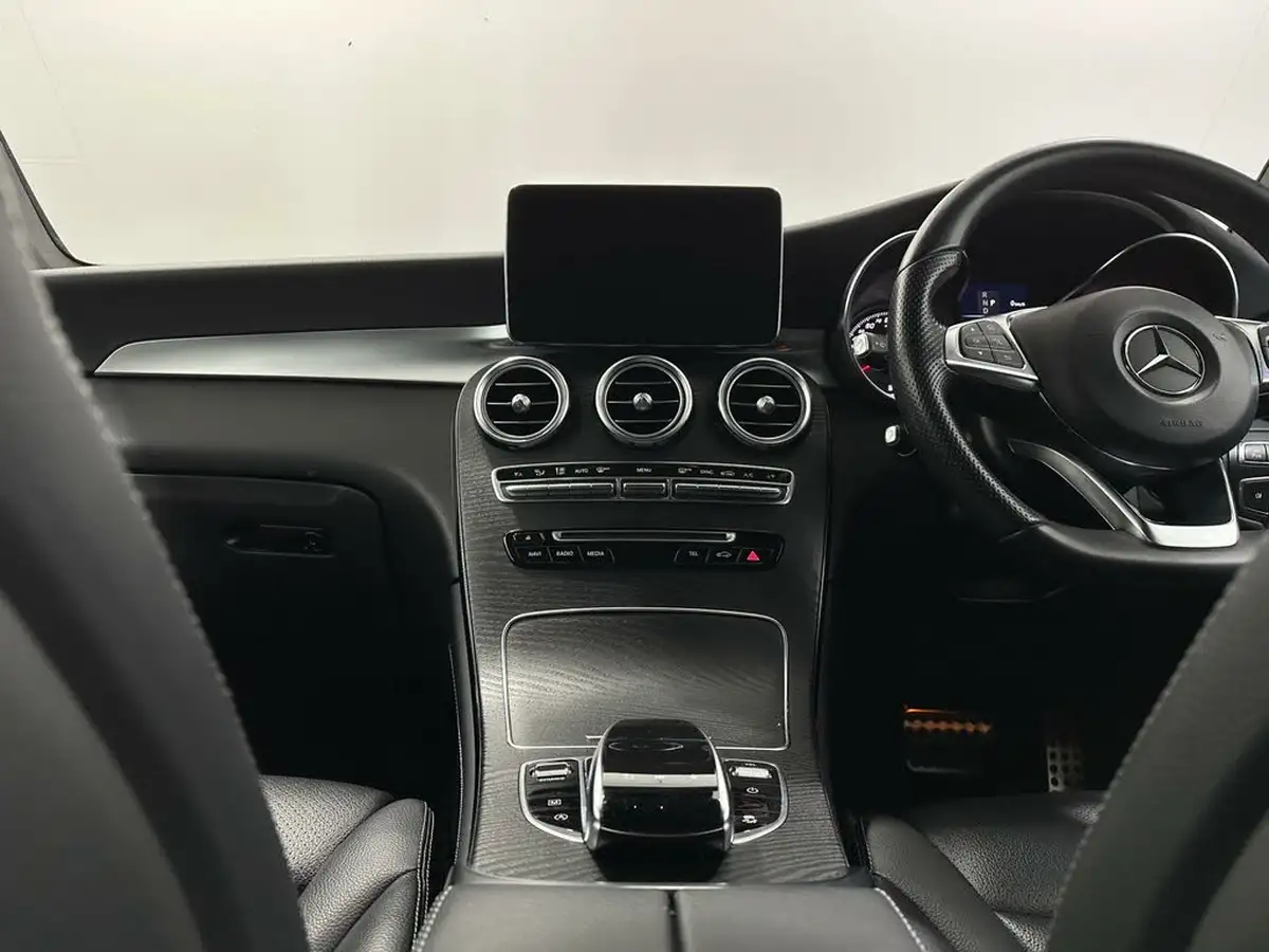 2017-mercedes-benz-glc-class-30-d-glc350d-amg-line-premium-plusss-station-wagon-5d-big-19