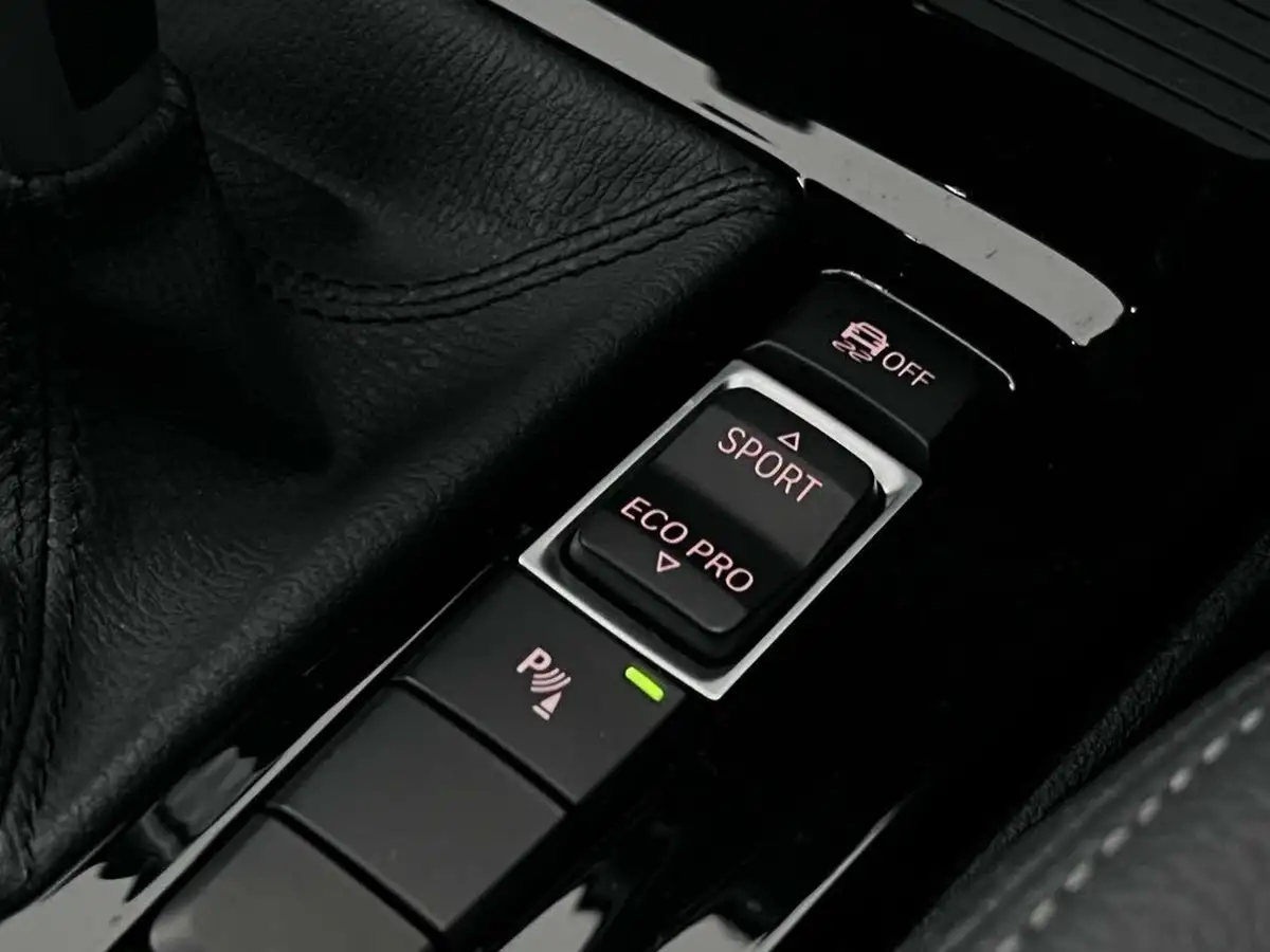 2020-bmw-x1-20-sdrive-20i-xline-big-38