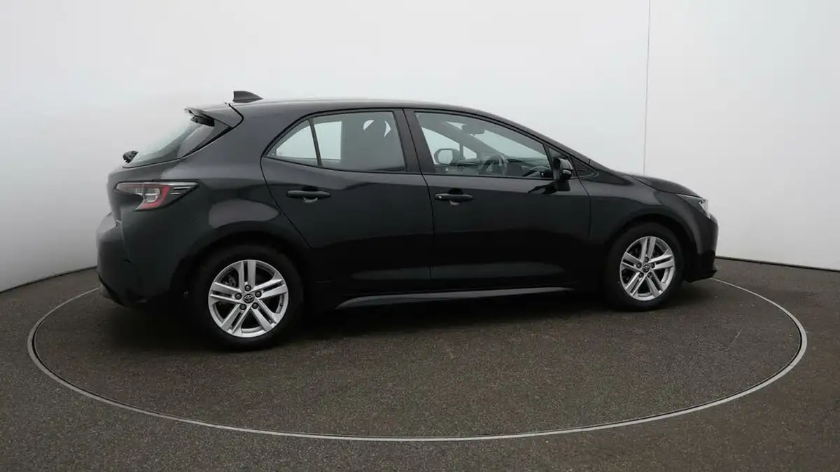 2022-toyota-corolla-18-vvt-i-icon-120bhp-trk-hatchback-5d-big-8