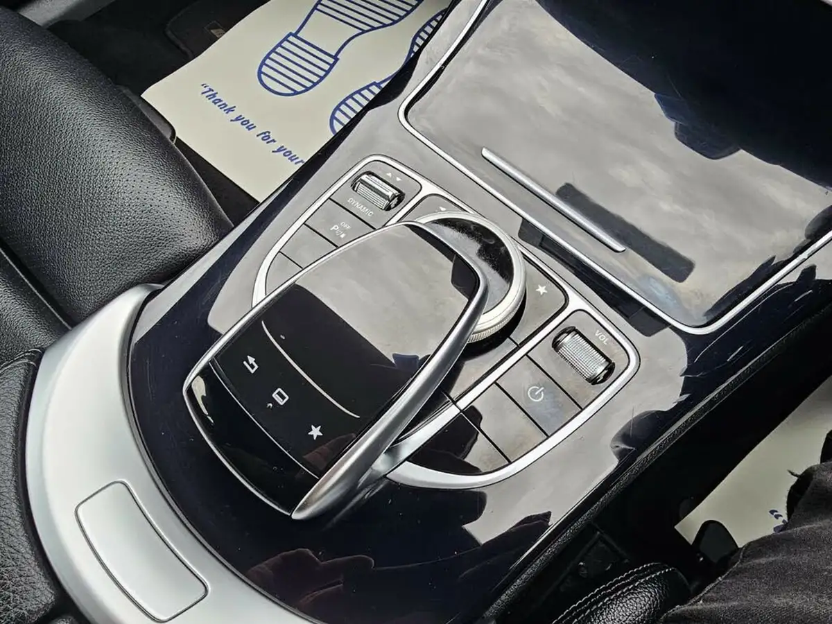 2015-mercedes-benz-c-class-21td-c300h-amg-line-ss-saloon-4d-big-11