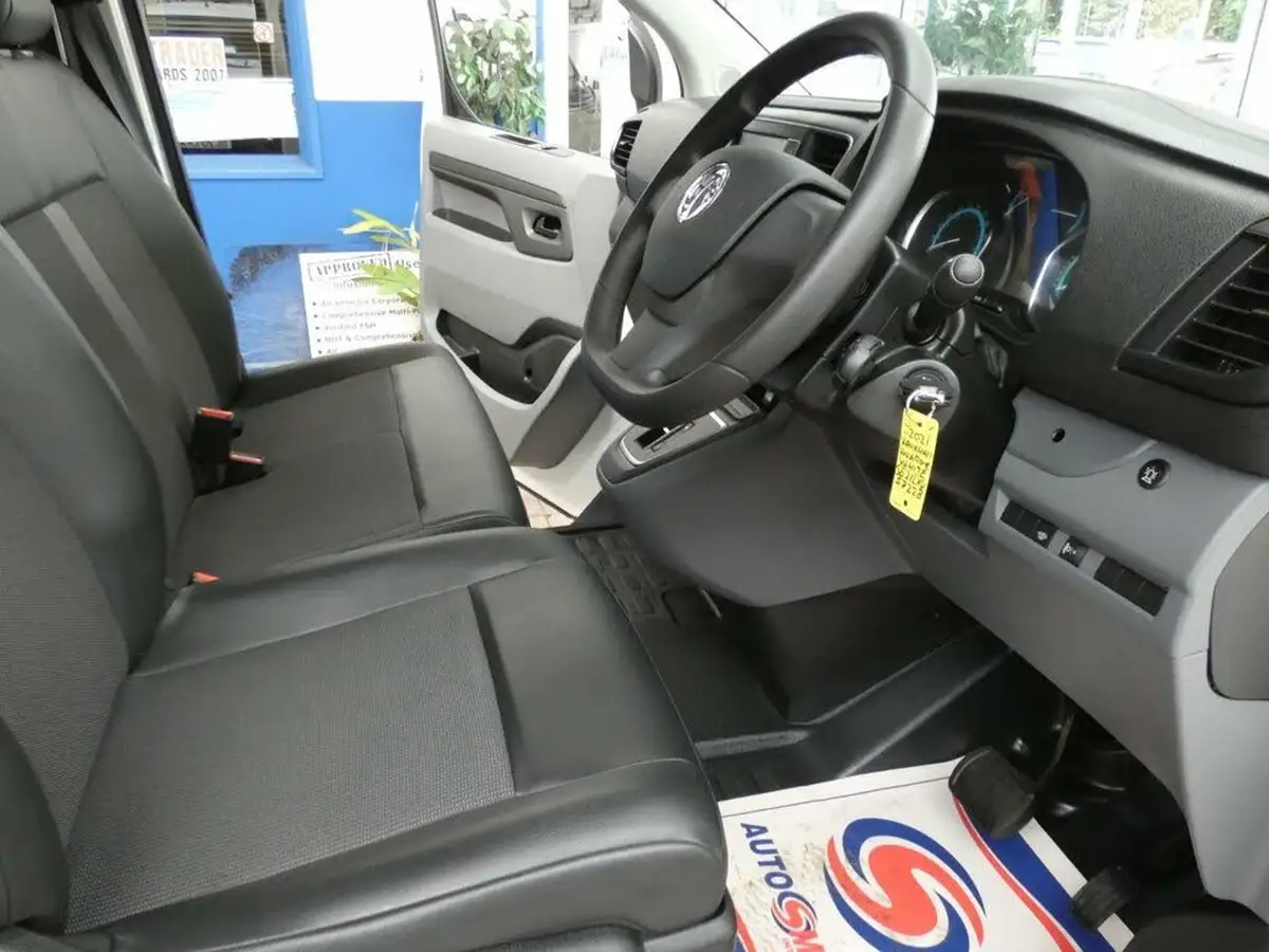 2021-vauxhall-vivaro-big-41