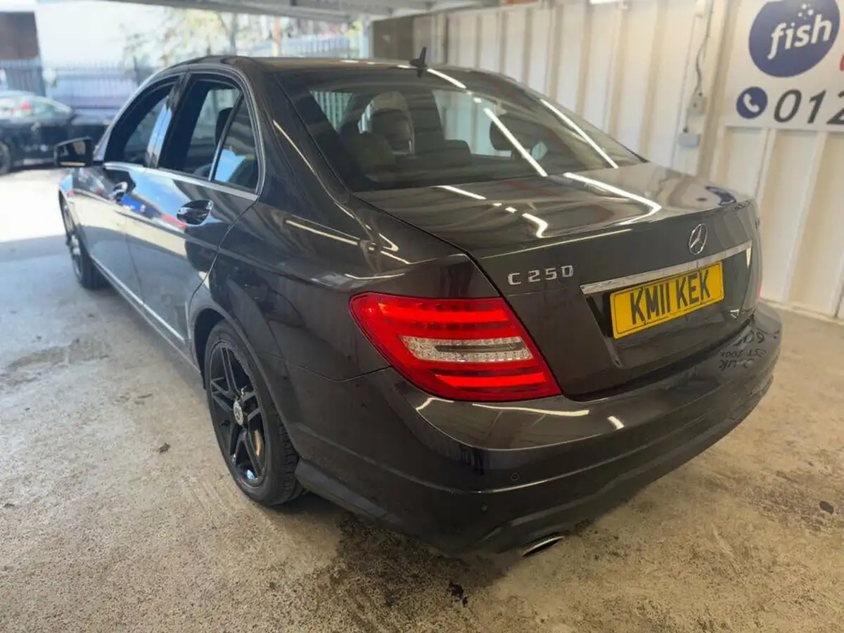 2011-mercedes-benz-c-class-21td-c250-cdi-sport-21cdi-blue-f-saloon-4d-7g-tronic-big-19