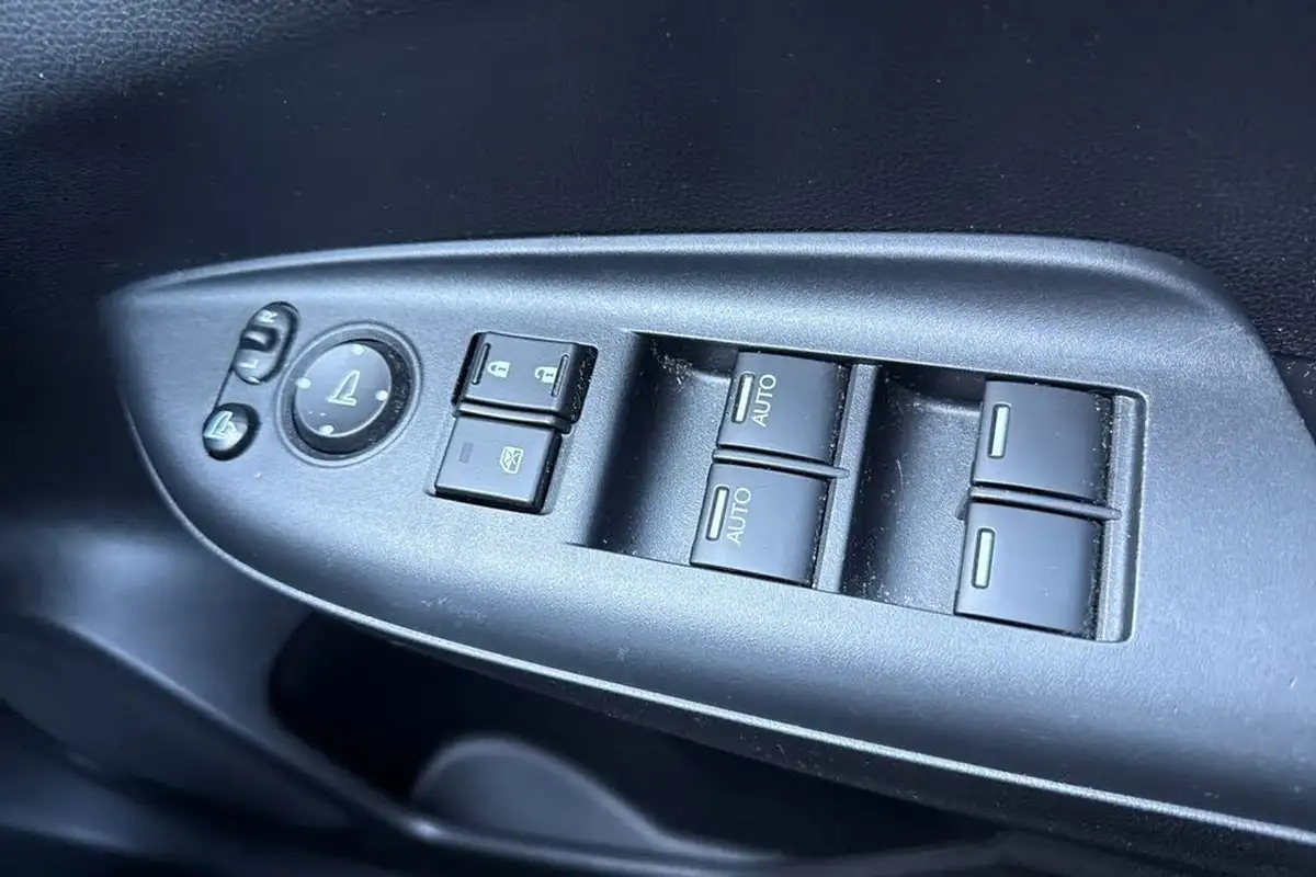 2019-honda-jazz-13-i-vtec-ex-cvt-big-24