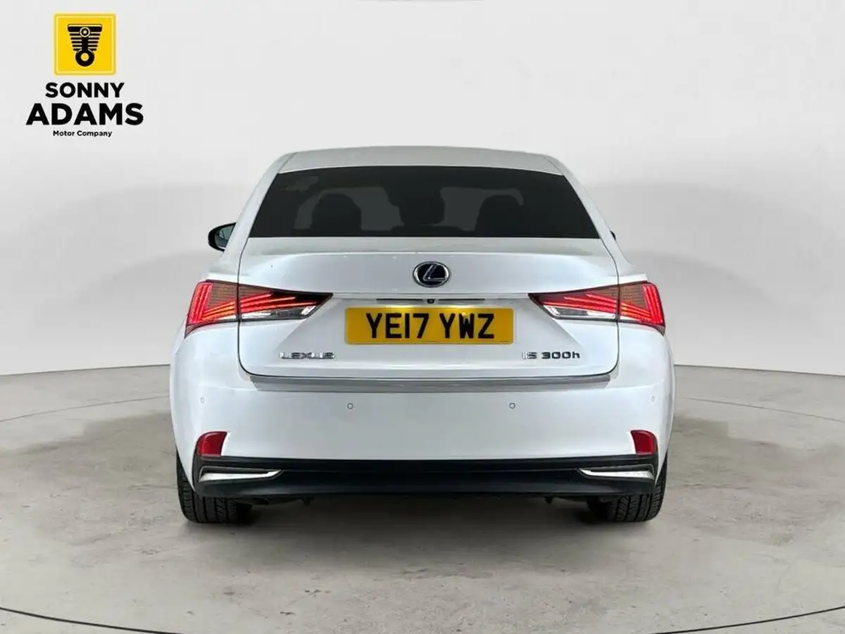2017-lexus-is-300h-25-sport-big-4