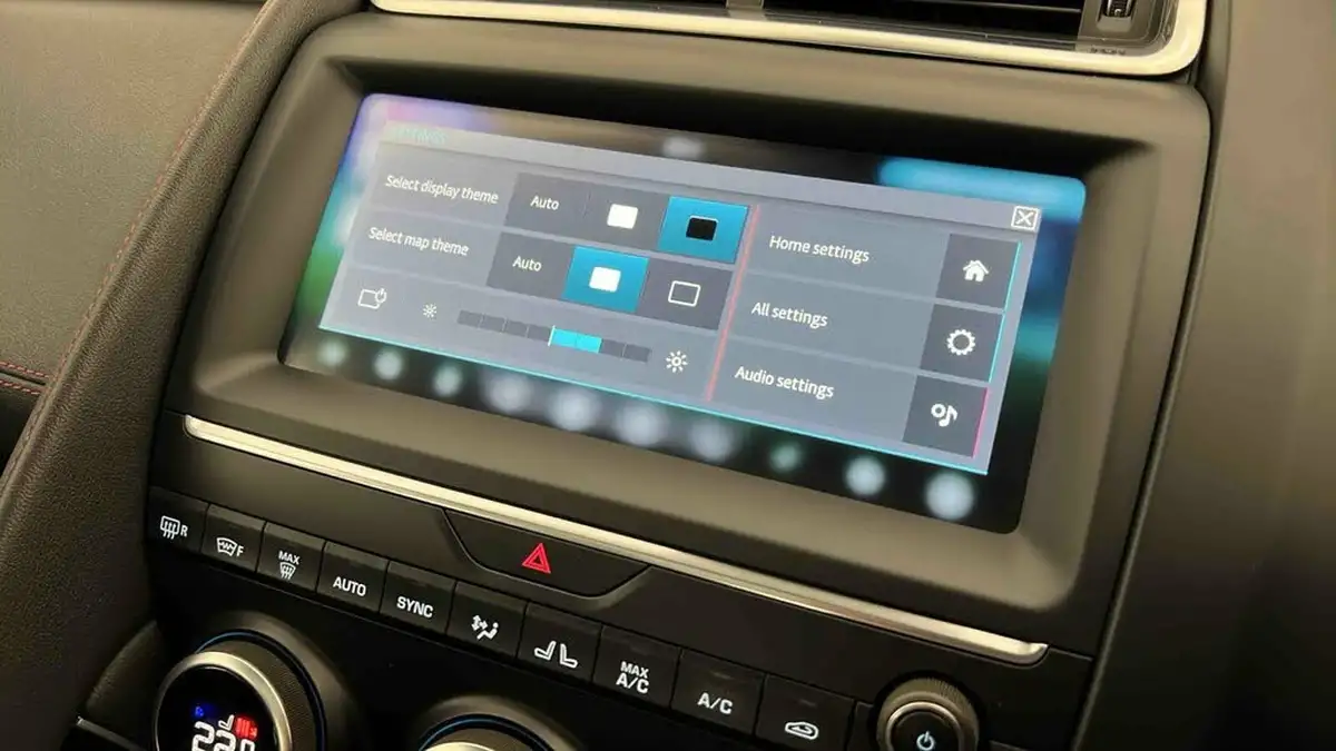 2020-jaguar-e-pace-20-i4d-chequered-flag-180ps-big-44
