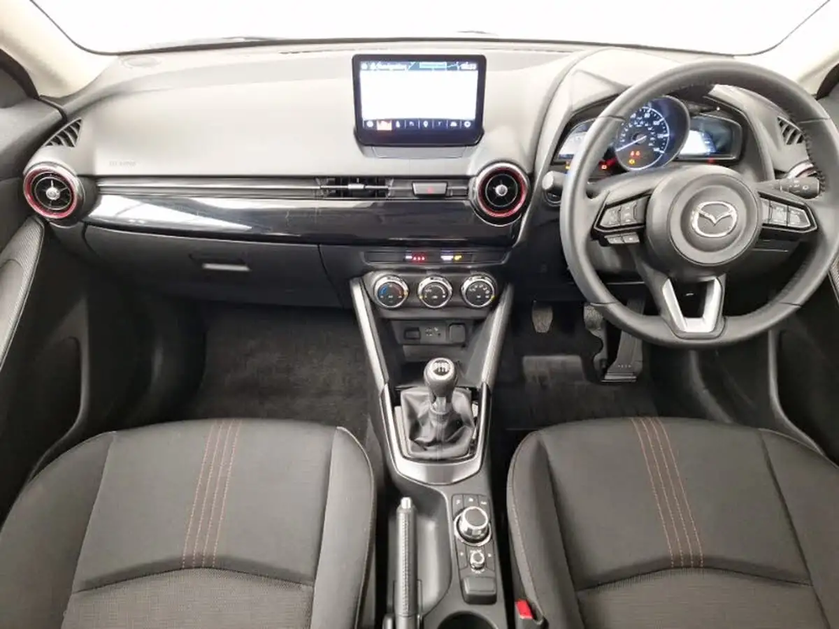 2024-mazda-mazda2-15-e-skyactiv-g-homura-big-2