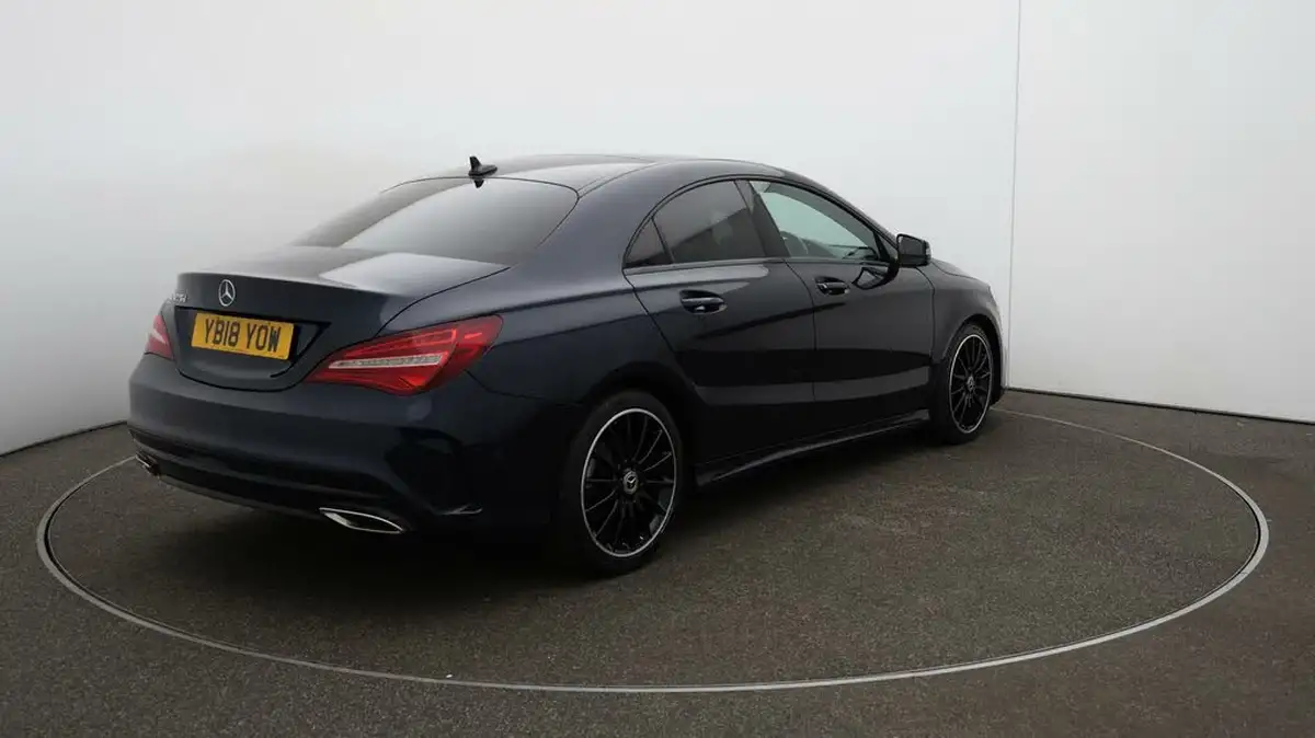 2018-mercedes-benz-cla-21d-cla-220-amg-line-coupe-4d-big-7