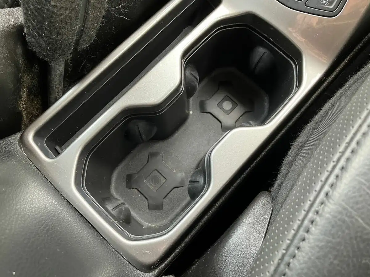 2019-jeep-renegade-10-gse-limited-big-40