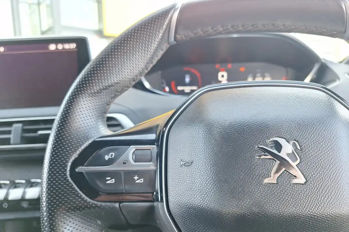 2020-peugeot-3008-suv-15-bluehdi-gt-line-big-31
