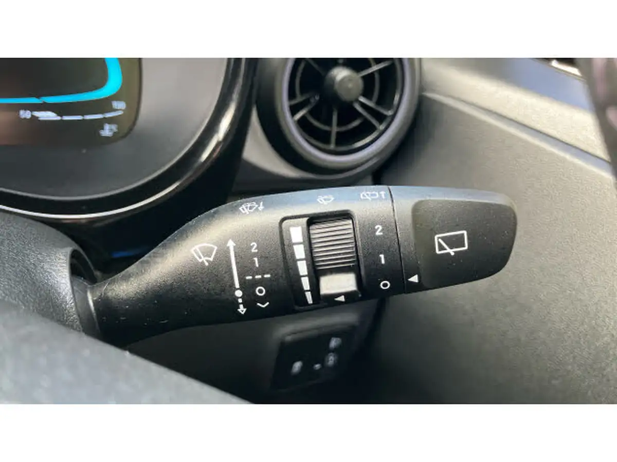2024-hyundai-i10-12-premium-79ps-big-22