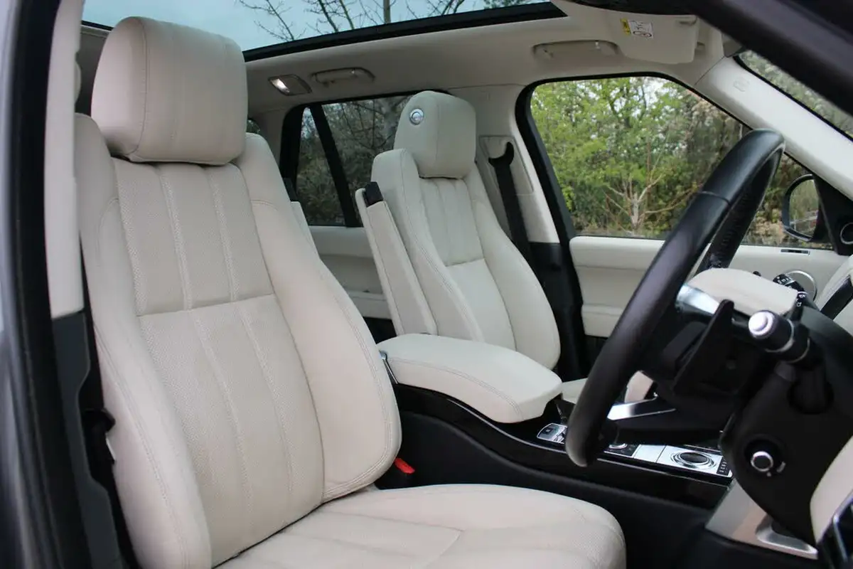2017-land-rover-range-rover-30tdv6-vogue-259ps-4wd-big-3