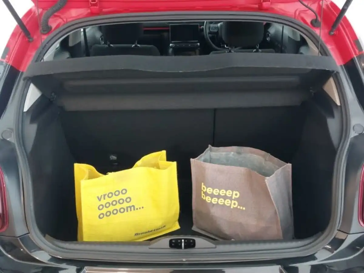 2019-citroen-c3-12-puretech-flair-nav-edition-82ps-ss-big-7